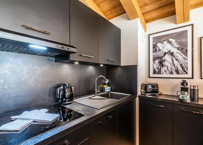 Sapelli Argentiere - By Emerald