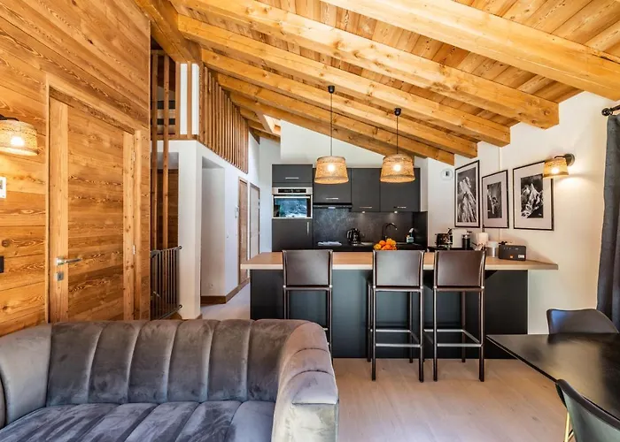 Sapelli Argentiere - By Emerald