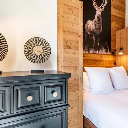 Sapelli Argentiere - By Emerald