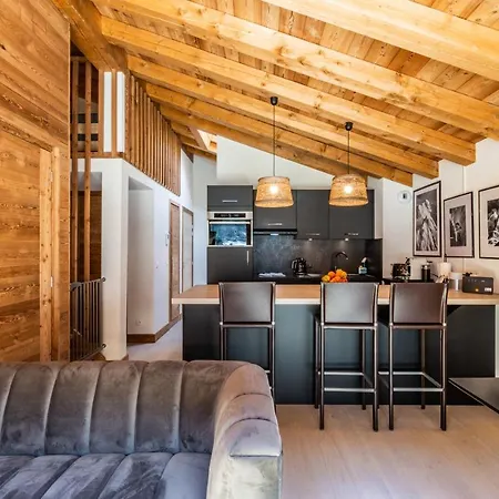 Sapelli Argentiere - By Emerald