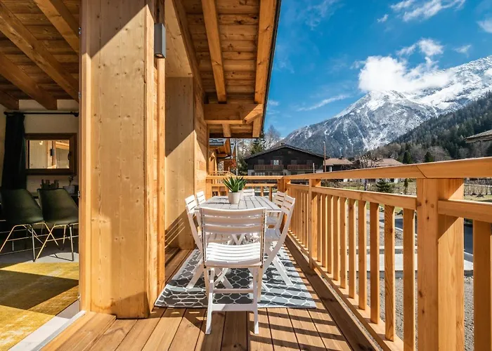 Sapelli Argentiere - By Emerald * Chamonix