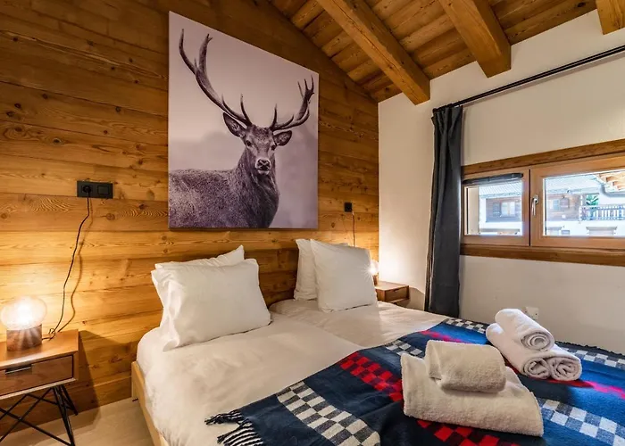 Sapelli Argentiere - By Emerald Chamonix